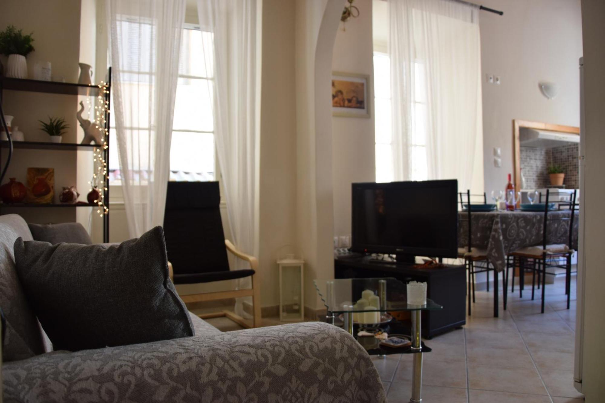Matty's In Corfu Town Apartment *